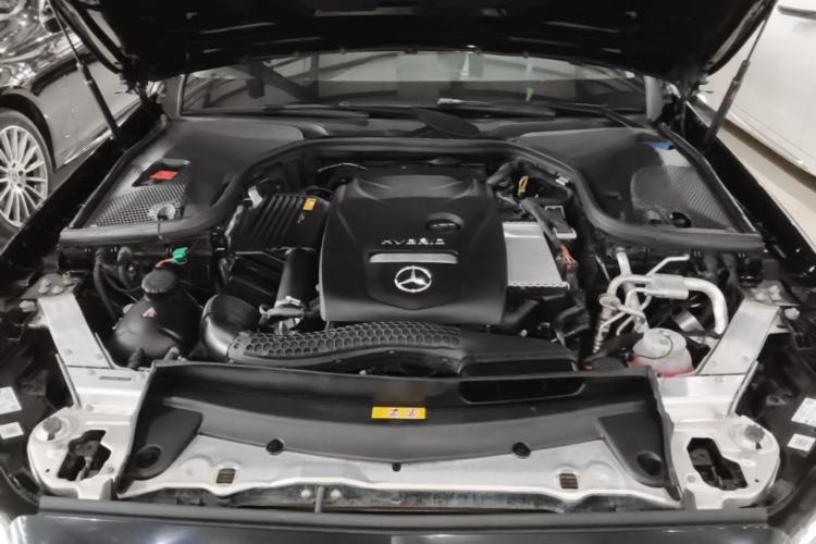 Used Mercedes-Benz E-Class New Energy 2022 Facelift E 350 e L Plug-in Hybrid Sedan Engine Bay