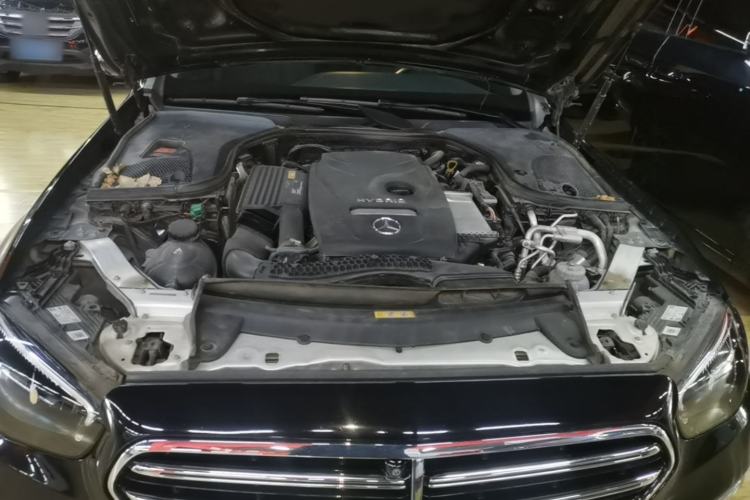 Used Mercedes-Benz E-Class New Energy 2022 Second Facelift E 350 e L Plug-in Hybrid Sedan Engine Bay