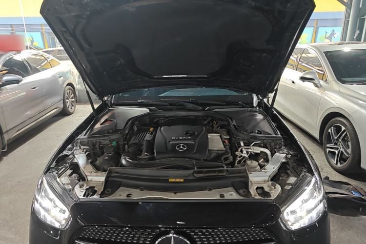 Used Mercedes-Benz E-Class New Energy 2022 Restyled E 350 e L Plug-in Hybrid Sports Sedan Engine Bay