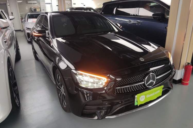 Used Mercedes-Benz E-Class New Energy 2022 E 350 e L Plug-in Hybrid Sports Sedan Exterior 1
