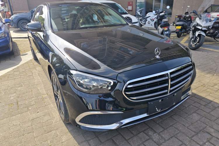 Used Mercedes-Benz E-Class New Energy 2022 Restyled E 350 e L Plug-in Hybrid Sports Sedan Exterior 1