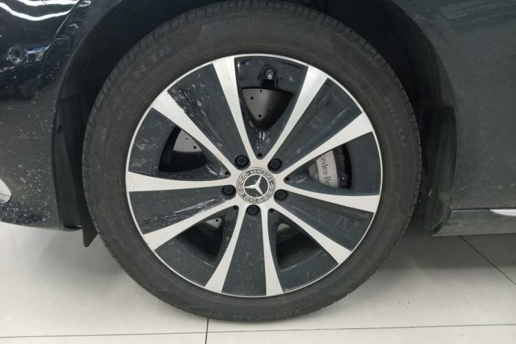 Used Mercedes-Benz E-Class New Energy 2022 Facelift E 350 e L Plug-in Hybrid Sedan Exterior 1
