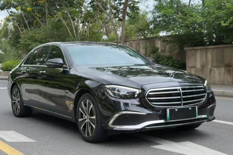 Used Mercedes-Benz E-Class New Energy 2022 Facelift E 350 e L Plug-in Hybrid Sedan Exterior 1