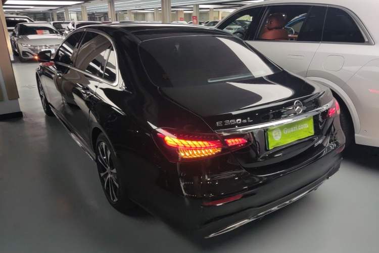 Used Mercedes-Benz E-Class New Energy 2022 E 350 e L Plug-in Hybrid Sports Sedan Exterior 2