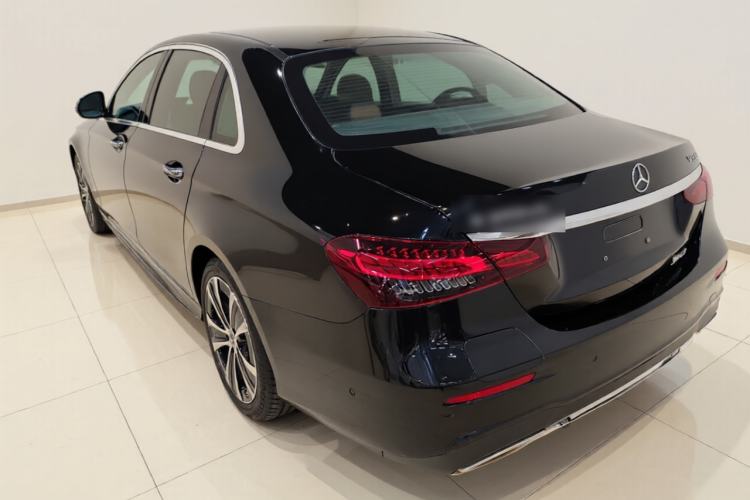 Used Mercedes-Benz E-Class New Energy 2022 Second Facelift E 350 e L Plug-in Hybrid Sports Sedan Exterior 2
