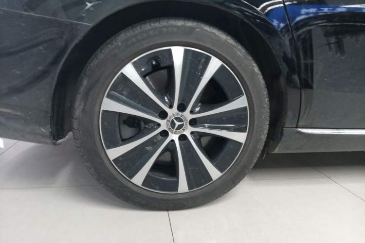 Used Mercedes-Benz E-Class New Energy 2022 Facelift E 350 e L Plug-in Hybrid Sedan Exterior 2