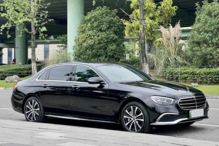Used Mercedes-Benz E-Class New Energy 2022 Second Facelift E 350 e L Plug-in Hybrid Sedan Exterior 2