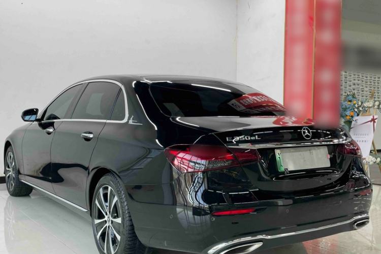 Used Mercedes-Benz E-Class New Energy 2022 Second Facelift E 350 e L Plug-in Hybrid Sedan Exterior 3