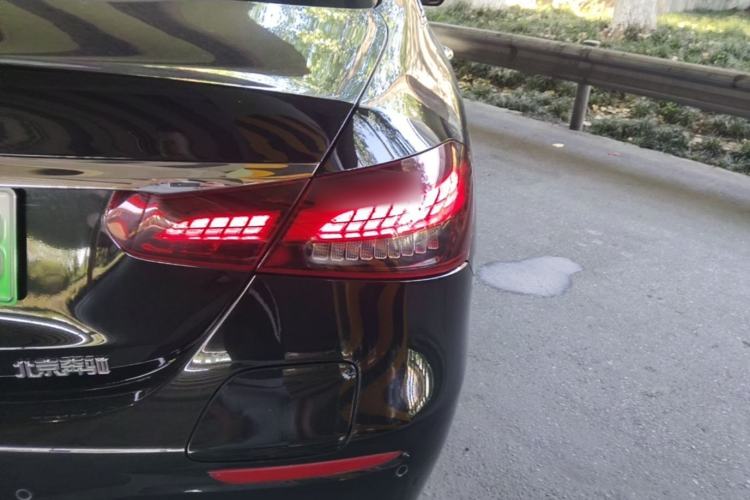 Used Mercedes-Benz E-Class New Energy 2022 Second Facelift E 350 e L Plug-in Hybrid Sports Sedan Exterior 3