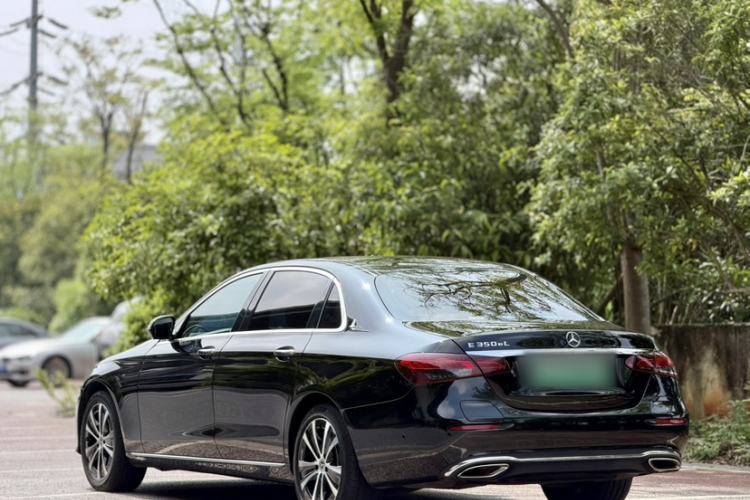 Used Mercedes-Benz E-Class New Energy 2022 Second Facelift E 350 e L Plug-in Hybrid Sedan Exterior 4