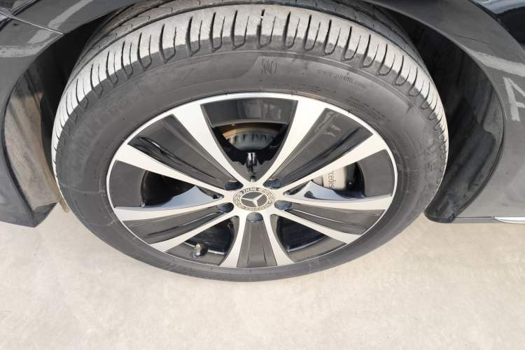 Used Mercedes-Benz E-Class New Energy 2022 Second Facelift E 350 e L Plug-in Hybrid Sedan Exterior 4