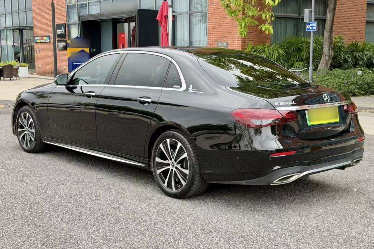 Used Mercedes-Benz E-Class New Energy 2022 Facelift E 350 e L Plug-in Hybrid Sedan Exterior 4