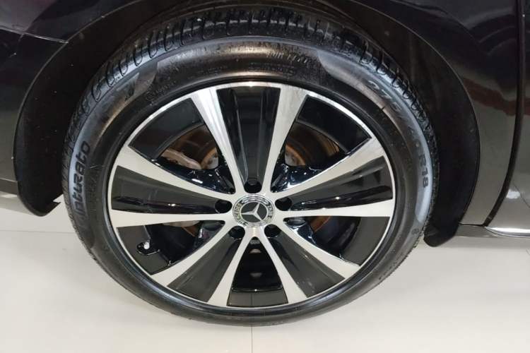 Used Mercedes-Benz E-Class New Energy 2022 Restyled E 350 e L Plug-in Hybrid Sedan Exterior 5