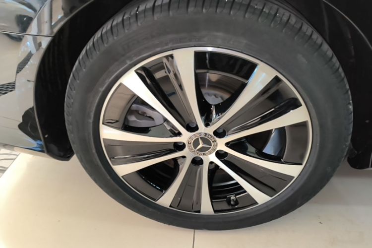 Used Mercedes-Benz E-Class New Energy 2022 E 350 e L Plug-in Hybrid Sports Sedan Exterior 6