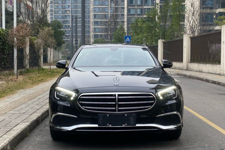 Used Mercedes-Benz E-Class New Energy 2022 Restyled E 350 e L Plug-in Hybrid Sedan Exterior 6