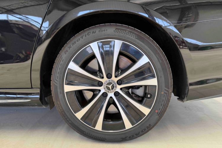 Used Mercedes-Benz E-Class New Energy 2022 Second Facelift E 350 e L Plug-in Hybrid Sports Sedan Exterior 7