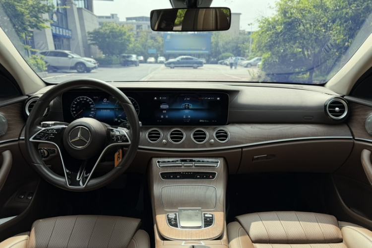 Used Mercedes-Benz E-Class New Energy 2022 Second Facelift E 350 e L Plug-in Hybrid Sedan Exterior 8