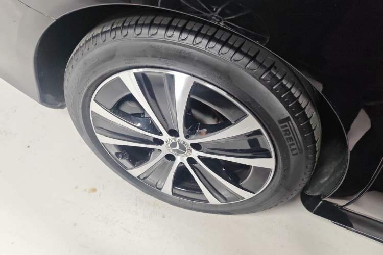 Used Mercedes-Benz E-Class New Energy 2022 Restyled E 350 e L Plug-in Hybrid Sports Sedan Exterior 8