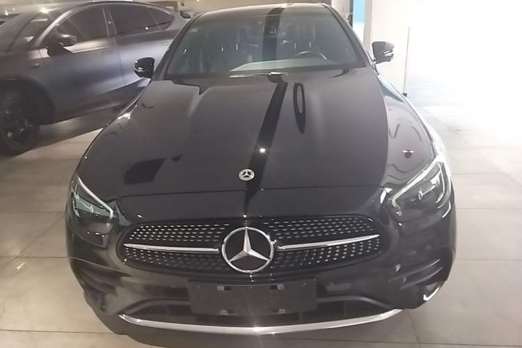 Used Mercedes-Benz E-Class New Energy 2022 Restyled E 350 e L Plug-in Hybrid Sports Sedan Front