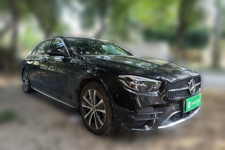 Used Mercedes-Benz E-Class New Energy 2022 Second Facelift E 350 e L Plug-in Hybrid Sports Sedan Front Right 45 Deg
