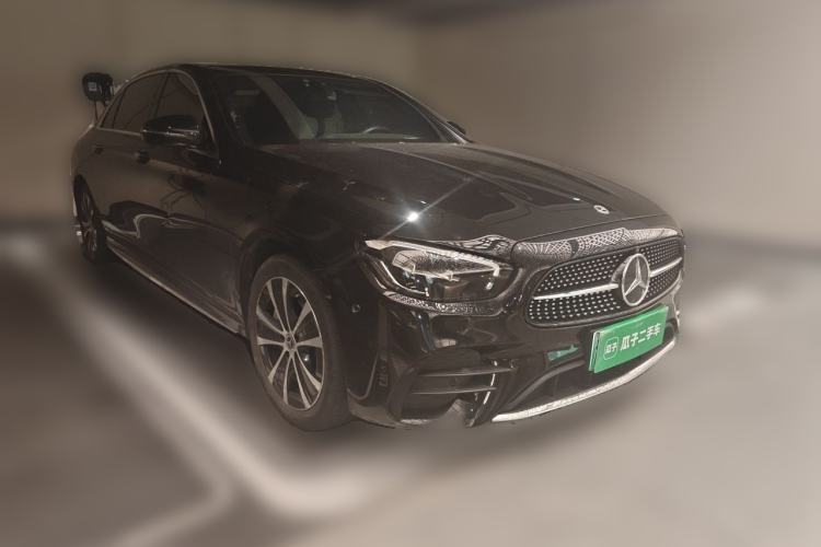 Used Mercedes-Benz E-Class New Energy 2022 Restyled E 350 e L Plug-in Hybrid Sports Sedan Front Right 45 Deg