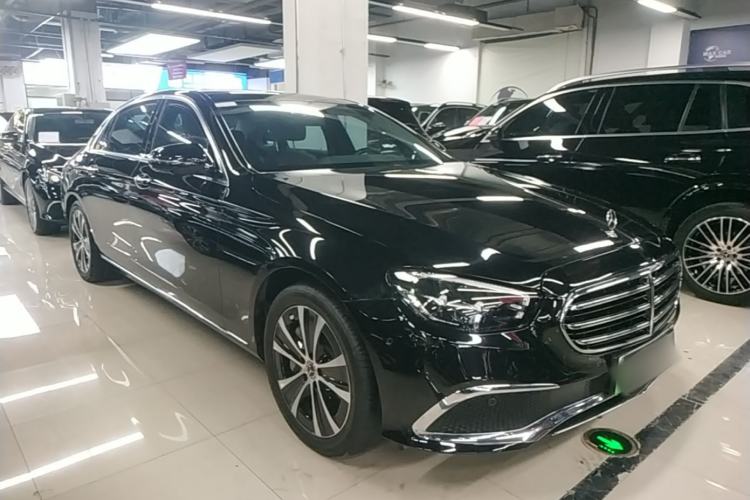 Used Mercedes-Benz E-Class New Energy 2022 E 350 e L Plug-in Hybrid Sedan Front Right 45 Deg