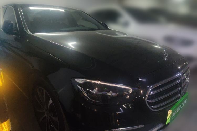 Used Mercedes-Benz E-Class New Energy 2022 Second Facelift E 350 e L Plug-in Hybrid Sedan Front Right 45 Deg