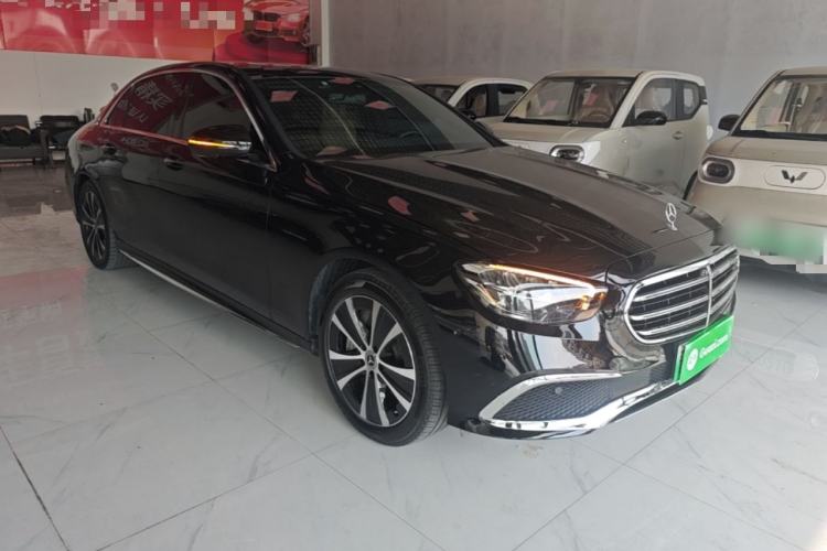 Used Mercedes-Benz E-Class New Energy 2022 Second Facelift E 350 e L Plug-in Hybrid Sports Sedan Front Right 45 Deg