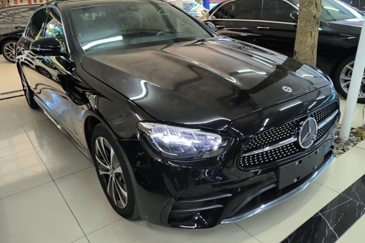 Used Mercedes-Benz E-Class New Energy 2022 E 350 e L Plug-in Hybrid Sports Sedan Front Right 45 Deg