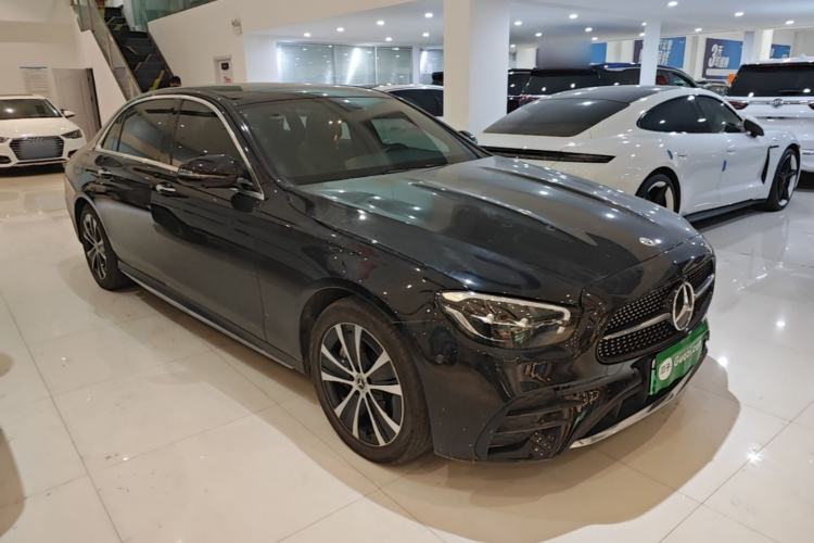Used Mercedes-Benz E-Class New Energy 2022 Restyled E 350 e L Plug-in Hybrid Sports Sedan Front Right 45 Deg