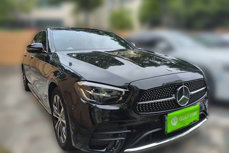 Used Mercedes-Benz E-Class New Energy 2022 Restyled E 350 e L Plug-in Hybrid Sports Sedan Front Right 45 Deg