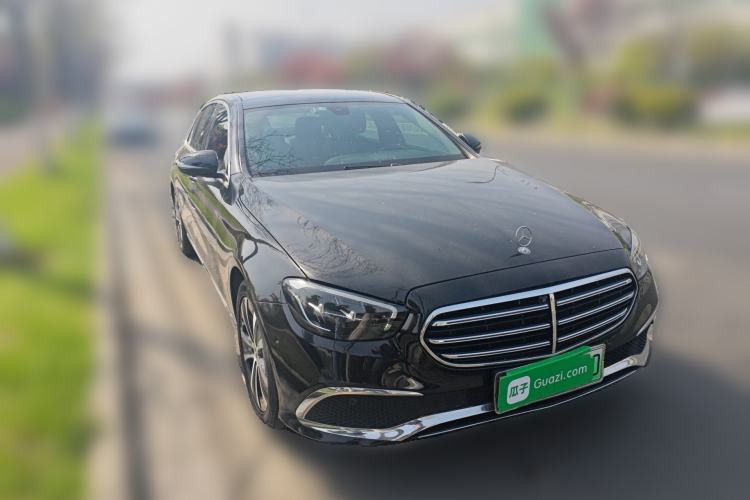 Used Mercedes-Benz E-Class New Energy 2022 E 350 e L Plug-in Hybrid Sedan Front Right 45 Deg