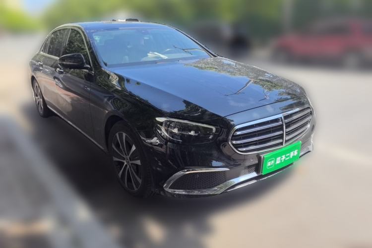 Used Mercedes-Benz E-Class New Energy 2022 Facelift E 350 e L Plug-in Hybrid Sedan Front Right 45 Deg
