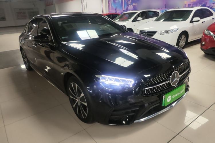 Used Mercedes-Benz E-Class New Energy 2022 Second Facelift E 350 e L Plug-in Hybrid Sports Sedan Front Right 45 Deg