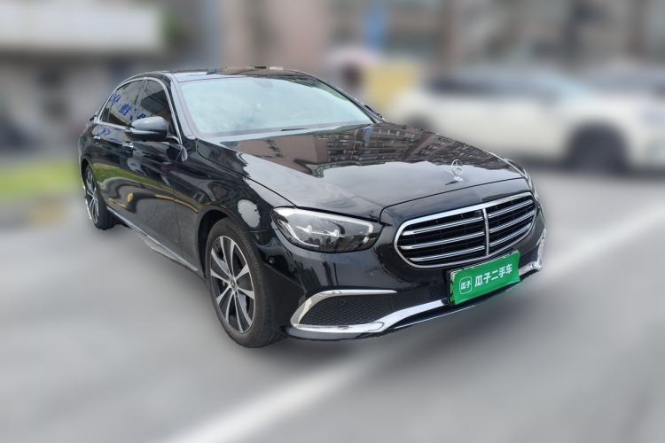 Used Mercedes-Benz E-Class New Energy 2022 Facelift E 350 e L Plug-in Hybrid Sedan Front Right 45 Deg