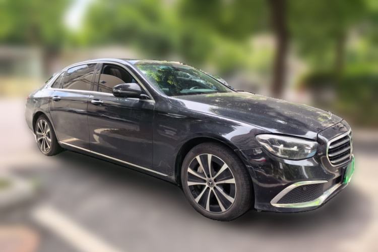Used Mercedes-Benz E-Class New Energy 2022 Restyled E 350 e L Plug-in Hybrid Sports Sedan Front Right 45 Deg