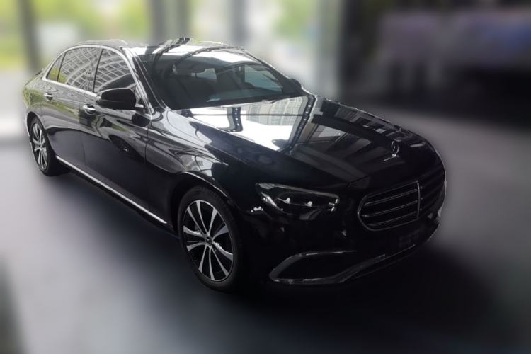 Used Mercedes-Benz E-Class New Energy 2022 Restyled E 350 e L Plug-in Hybrid Sports Sedan Front Right 45 Deg