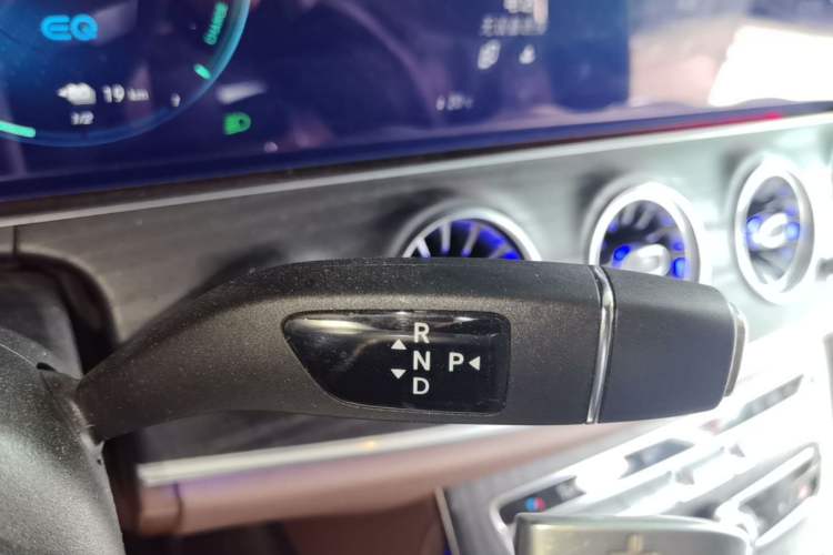 Used Mercedes-Benz E-Class New Energy 2022 Second Facelift E 350 e L Plug-in Hybrid Sports Sedan Gear Lever
