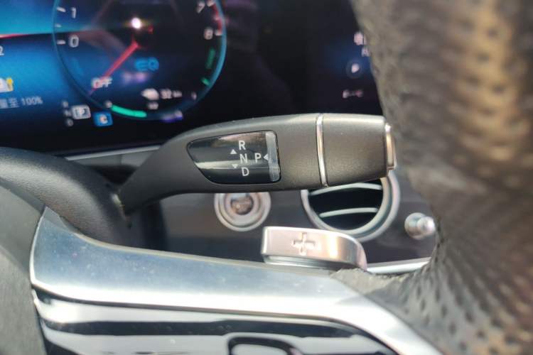 Used Mercedes-Benz E-Class New Energy 2022 Second Facelift E 350 e L Plug-in Hybrid Sports Sedan Gear Lever