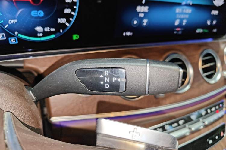 Used Mercedes-Benz E-Class New Energy 2022 E 350 e L Plug-in Hybrid Sedan Gear Lever