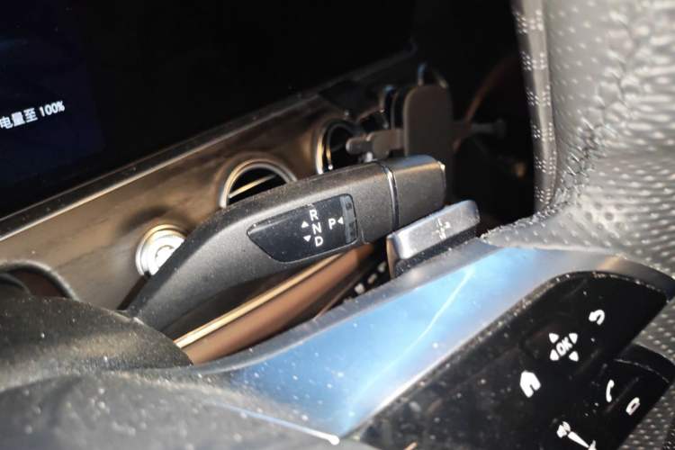 Used Mercedes-Benz E-Class New Energy 2022 Restyled E 350 e L Plug-in Hybrid Sports Sedan Gear Lever