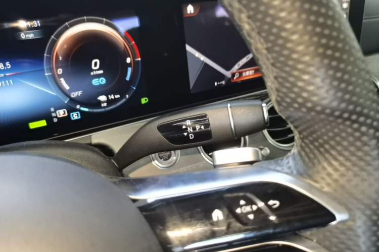 Used Mercedes-Benz E-Class New Energy 2022 Restyled E 350 e L Plug-in Hybrid Sports Sedan Gear Lever