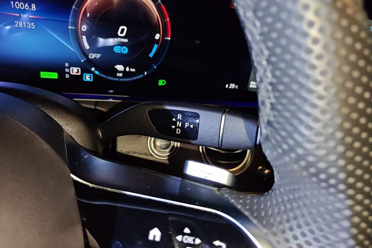 Used Mercedes-Benz E-Class New Energy 2022 Restyled E 350 e L Plug-in Hybrid Sports Sedan Gear Lever