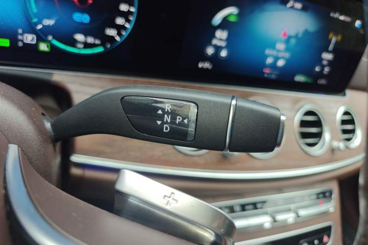 Used Mercedes-Benz E-Class New Energy 2022 Second Facelift E 350 e L Plug-in Hybrid Sedan Gear Lever