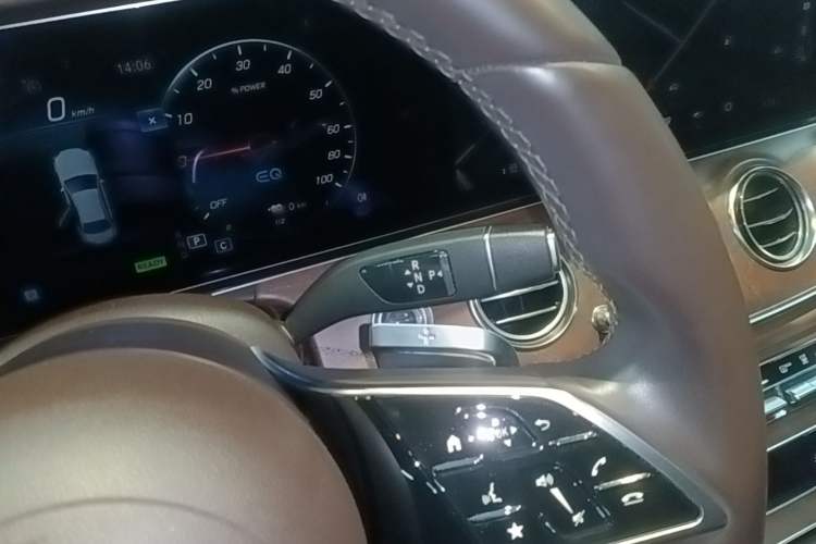 Used Mercedes-Benz E-Class New Energy 2022 Second Facelift E 350 e L Plug-in Hybrid Sedan Gear Lever
