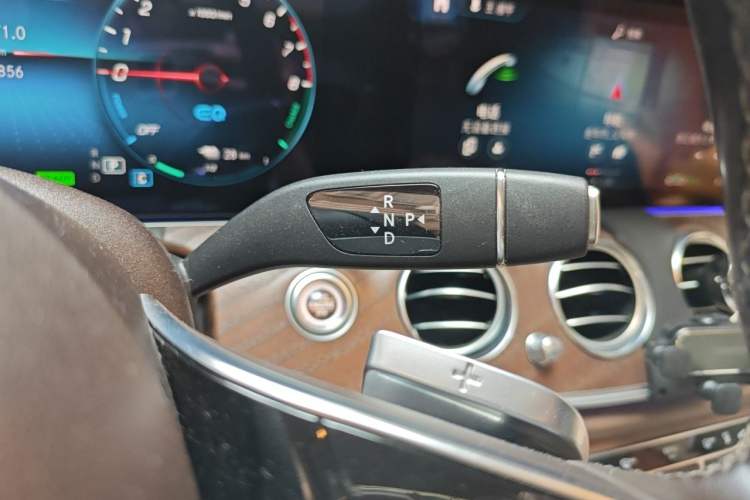 Used Mercedes-Benz E-Class New Energy 2022 Facelift E 350 e L Plug-in Hybrid Sedan Gear Lever
