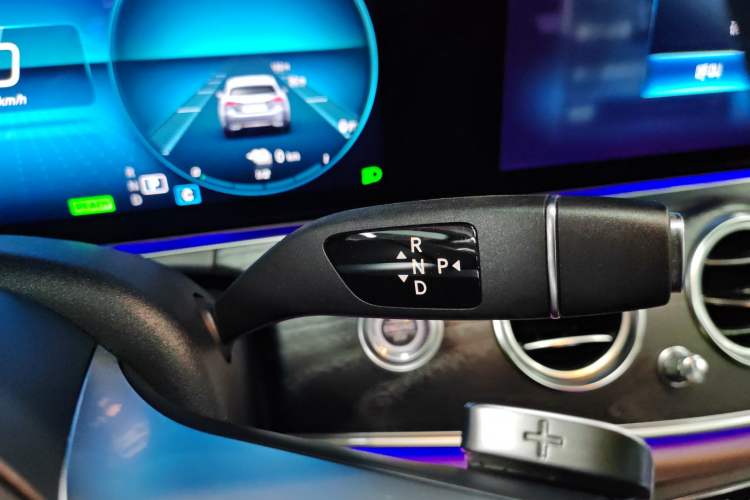 Used Mercedes-Benz E-Class New Energy 2022 Restyled E 350 e L Plug-in Hybrid Sports Sedan Gear Lever