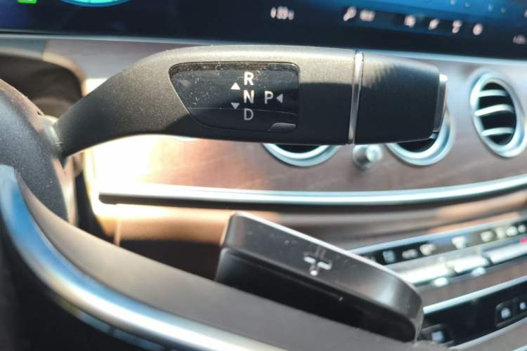 Used Mercedes-Benz E-Class New Energy 2022 Facelift E 350 e L Plug-in Hybrid Sedan Gear Lever