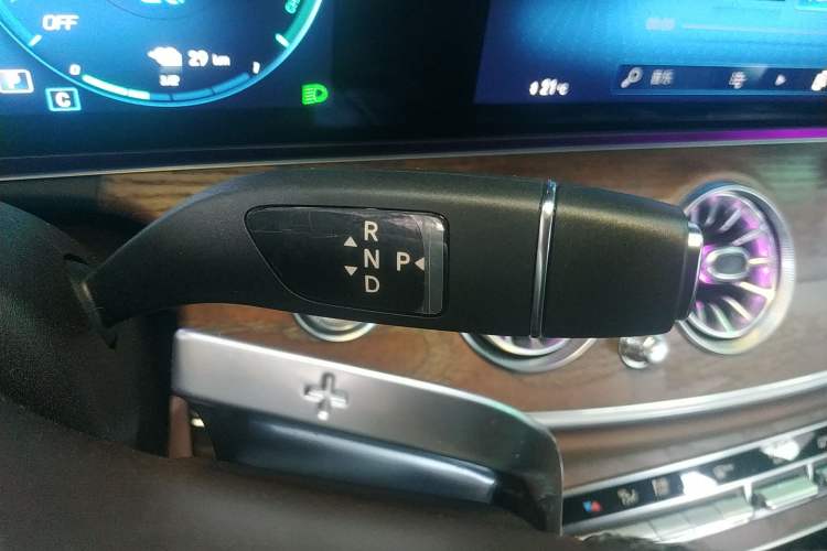 Used Mercedes-Benz E-Class New Energy 2022 Second Facelift E 350 e L Plug-in Hybrid Sedan Gear Lever