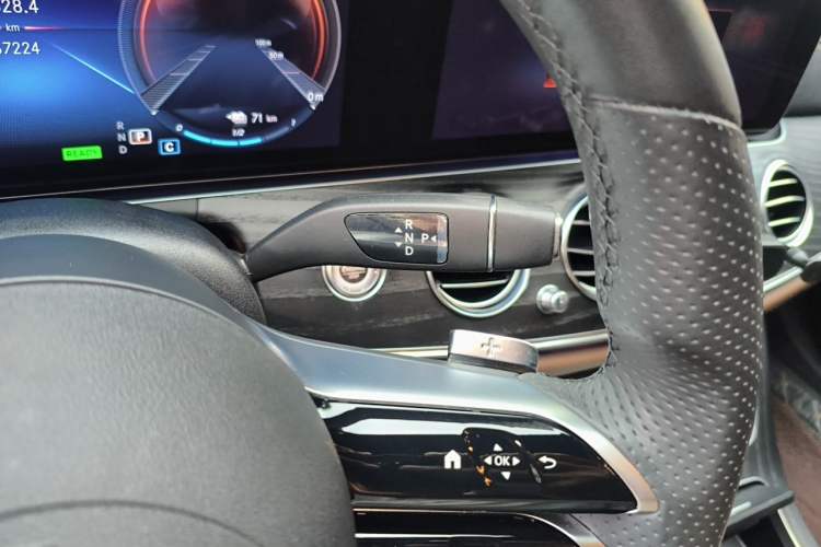 Used Mercedes-Benz E-Class New Energy 2022 Restyled E 350 e L Plug-in Hybrid Sports Sedan Gear Lever